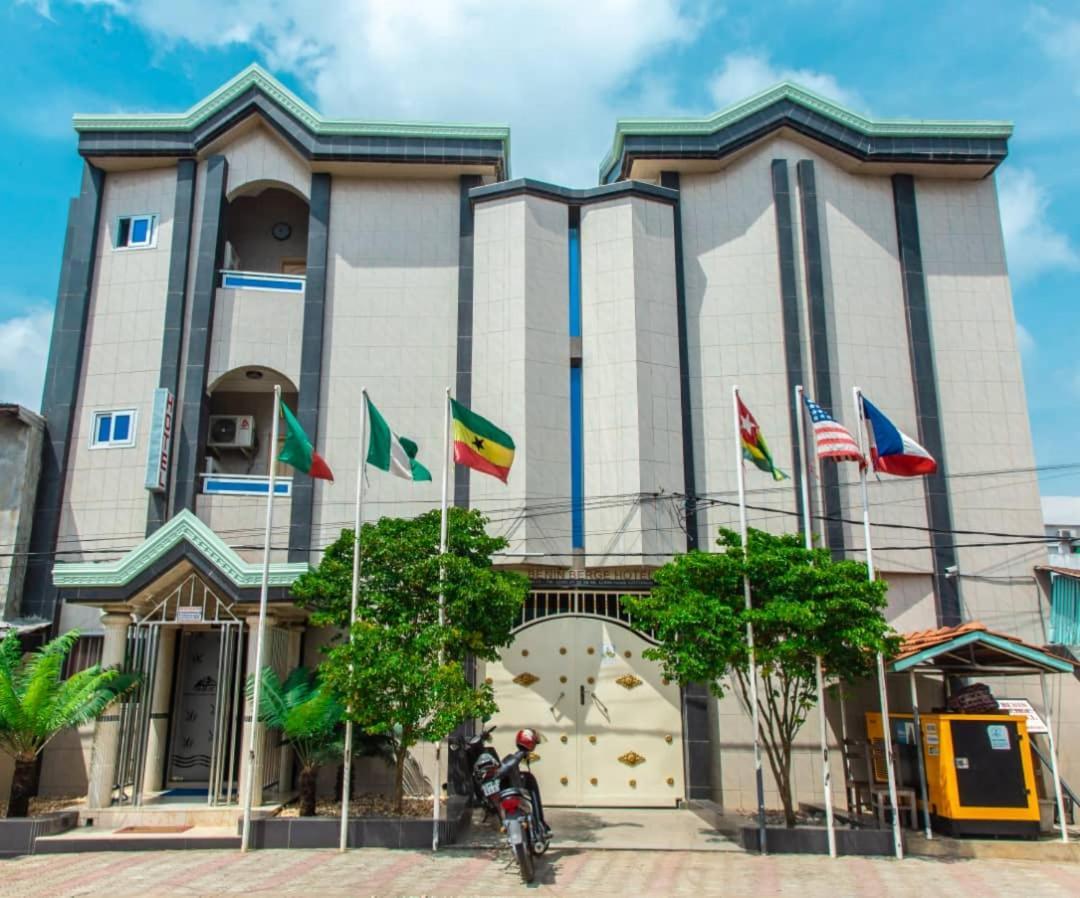 Benin Berge Hotel كوتونو المظهر الخارجي الصورة